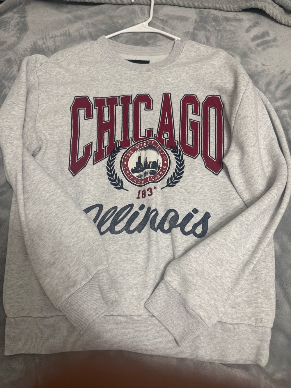 Hollister Gray Crewneck Sweatshirt with Maroon & Navy Chicago Graphic